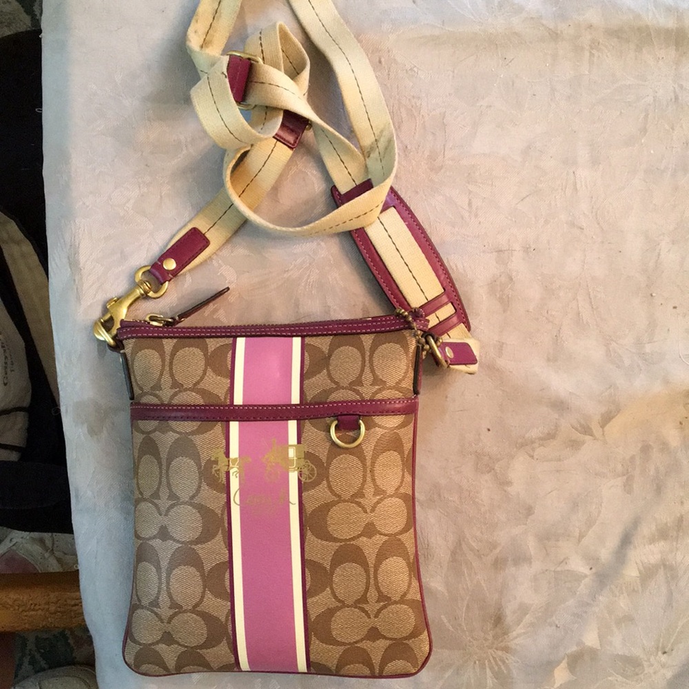 Crossbody Coach tote